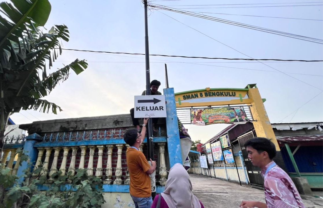 Pelaksanan program kerja utama kelompok 63 Rt 06 pematang gebernur